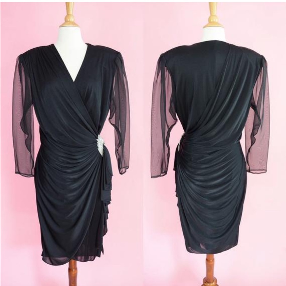 💃🏻 Vintage 70s Black Wrap Dress 💃🏻